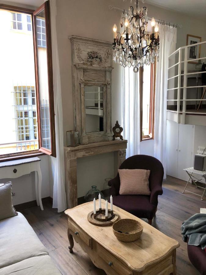 Little Palace In Old Nice :) Bagian luar foto